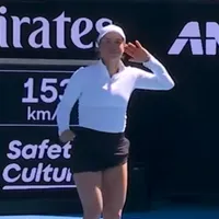 Otro papelón de Putintseva: le bailó al público mientras la abucheaban