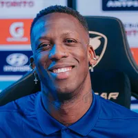 El mal momento que le tocó vivir en Alianza Lima a Luis Advíncula, tras su salida de Boca: invasión de barras y agresión