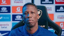 El mal momento que le tocó vivir en Alianza Lima a Luis Advíncula, tras su salida de Boca: invasión de barras y agresión