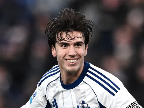 Seis meses después de comprar a Máximo Perrone, Como puede venderlo por el doble en la Serie A