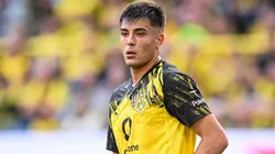 Aaron Anselmino, defensor argentino durante su estadía en Borussia Dortmund.