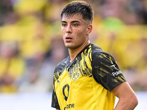 Aaron Anselmino se va de Borussia Dortmund y se confirmó su regreso a Chelsea