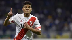 Teo Gutiérrez festejando un gol en River.