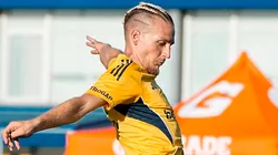 Santiago Ascacíbar en su primer entrenamiento con Boca.