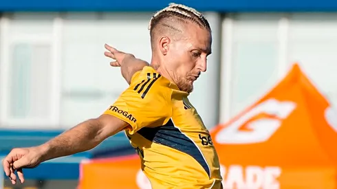 Santiago Ascacíbar en su primer entrenamiento con Boca.