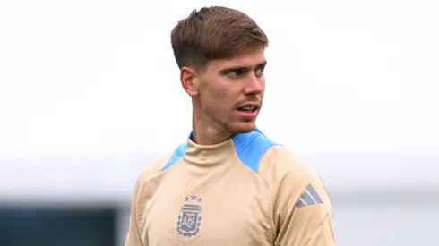 El duro mensaje de Foyth tras la operación, con comentarios de Paredes y Mastantuono