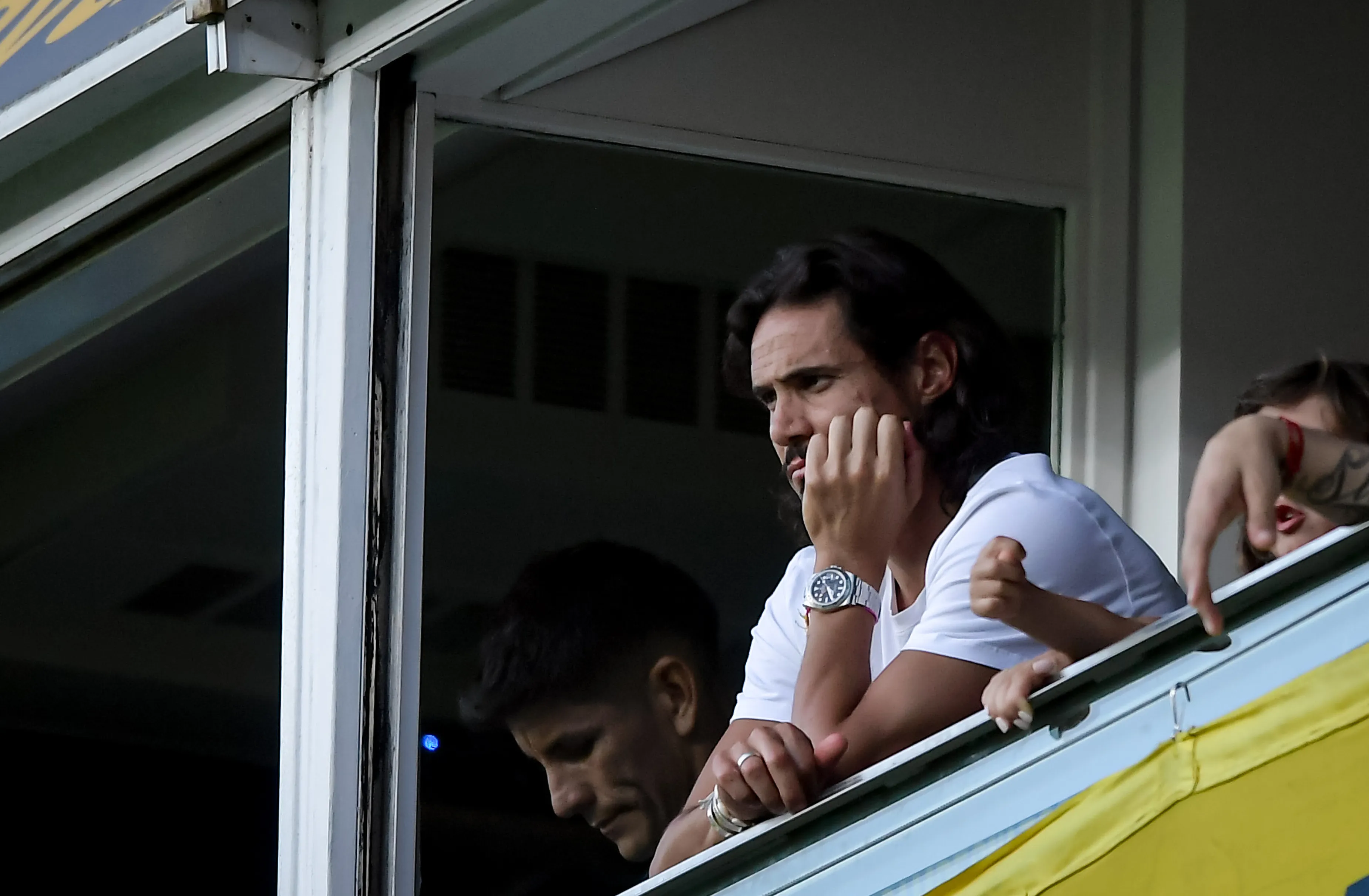 Cavani ya sumó entrenamientos a la par del grupo y puede meterse en la convocatoria.