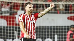 El defensor ex River marcó el segundo gol Pincha ante Boca.