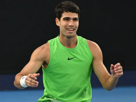 Tras batallar casi 5 horas y media, Alcaraz avanzó a la final del AO e igualó un récord de Nadal