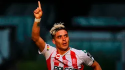 Brian Fernández durante su etapa en Necaxa.