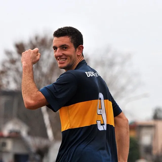 Jonathan Chmea en inferiores de Boca (@jonychmea en Instagram)