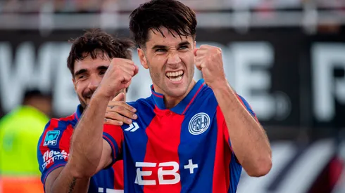 Gregorio Rodríguez celebra el gol de San Lorenzo ante Central Córdoba.