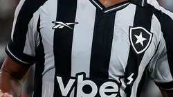 Botafogo pretende negociar con Racing por Marco Di Césare.