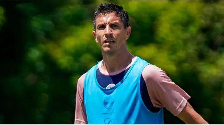 "Bursitis infecciosa": la extraña lesión que sufre Nacho Fernández en Gimnasia