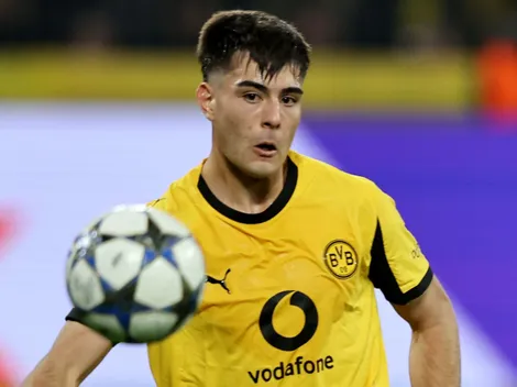 Anselmino fue presentado en Racing de Estrasburgo y será compañero de Barco