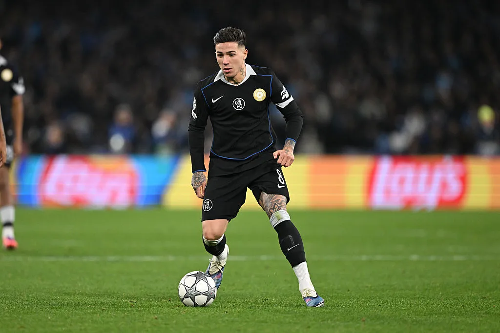 Liam Rosenior destacó el gran presente de Enzo Fernández en Chelsea. (Getty)