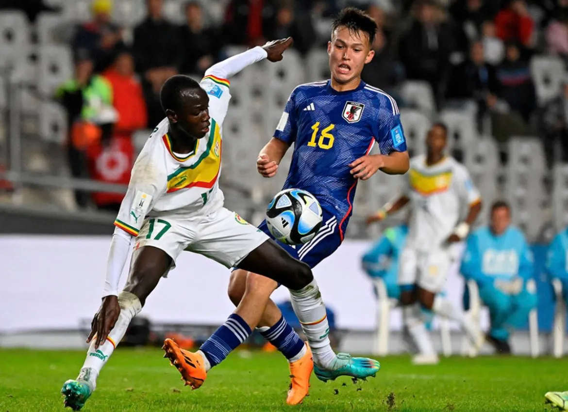 Niko Takahashi jugó el Mundial Sub 20 de 2023 con Japón (@olivefooty).