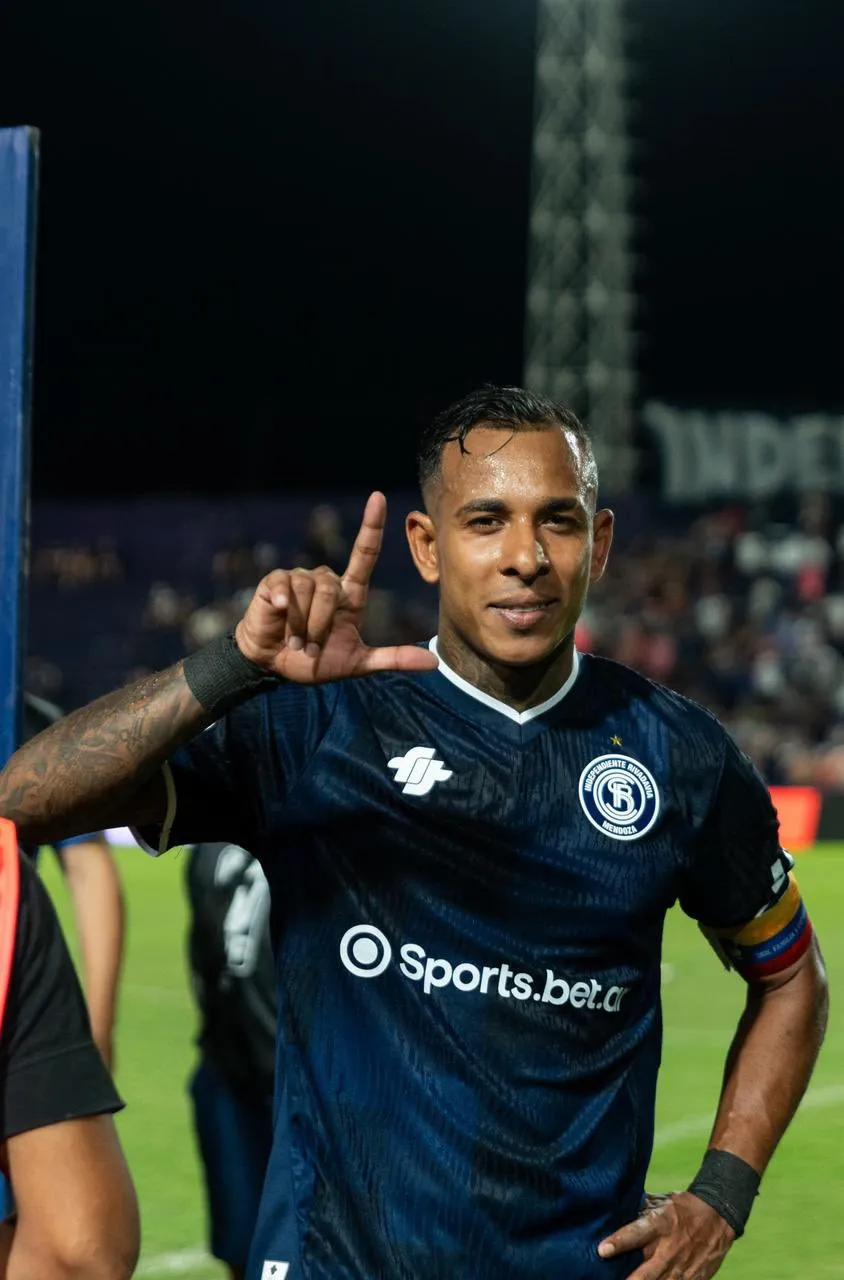 Sebastián Villa volvió a jugar en La Catedral mendocina.