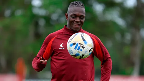 Boca volvió a llamar a Estudiantes y ahora va por Edwuin Cetré