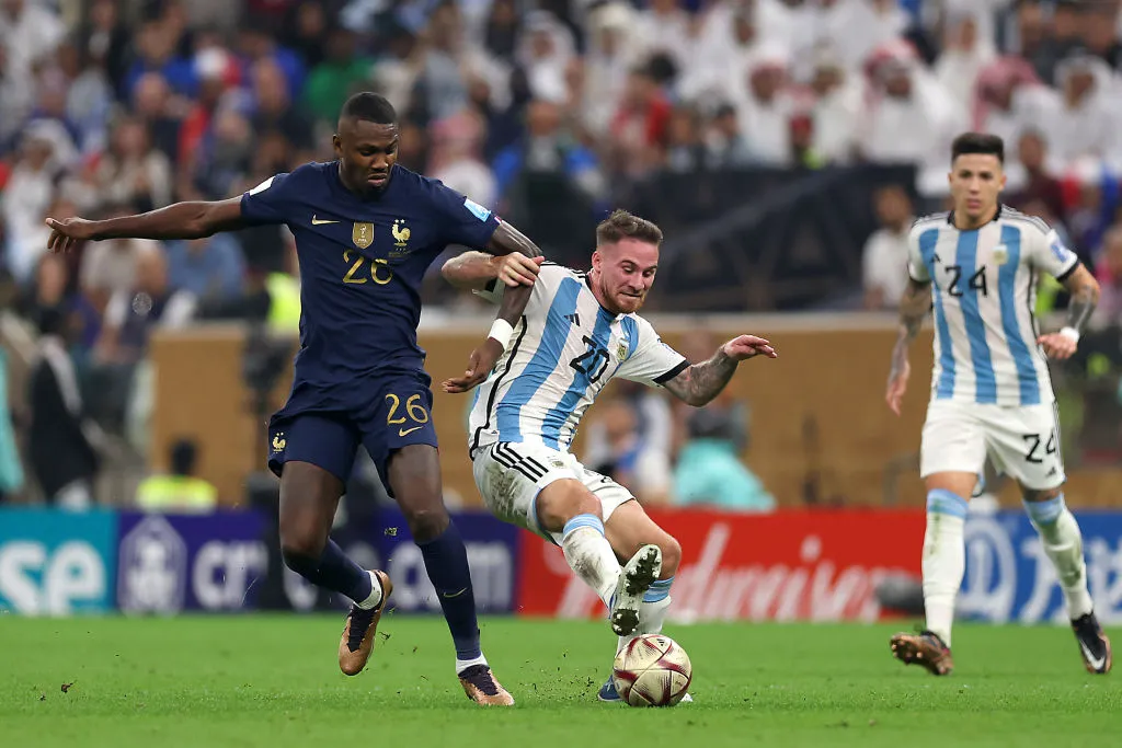 Thuram no recuerda ni haber asistido a Mbappé en la final. (Getty)