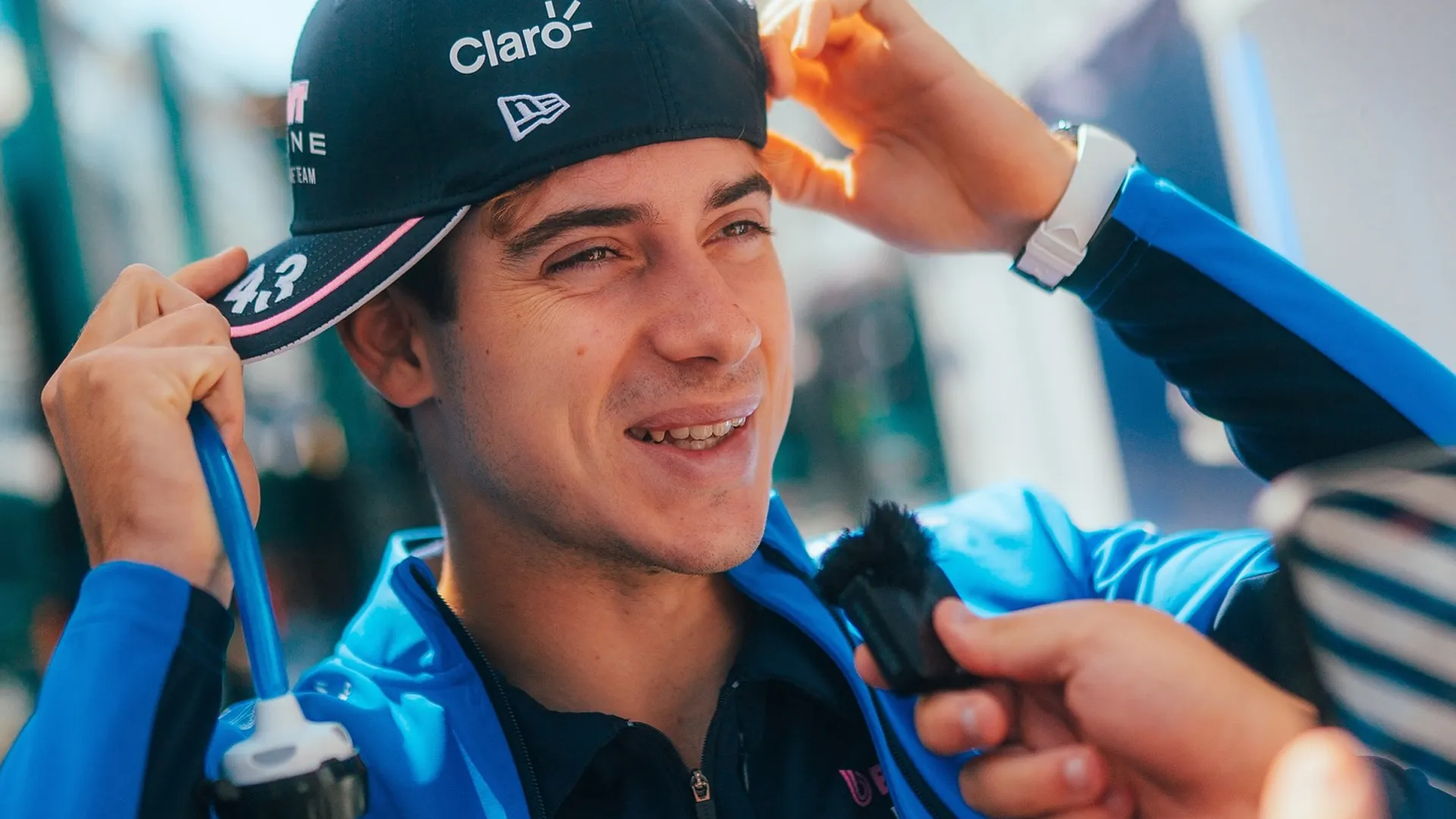 Colapinto y Checo Pérez comparten múltiples sponsors. (Prensa Alpine)