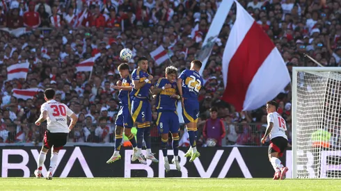 Franco Mastantuono le convierte a Boca con un tiro libre fantástico.