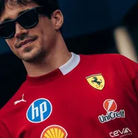 A días de debutar en la F1 2026, Charles Leclerc fue filmado con su Ferrari de colección valuada en 6 millones de dólares