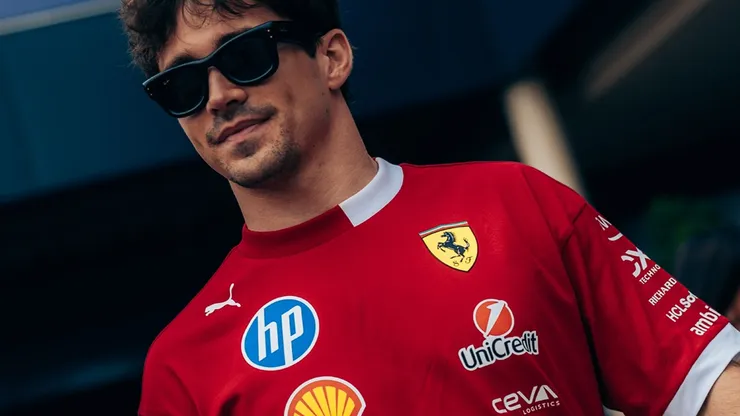 Charles Leclerc maravilló a todos con su Ferrari de colección