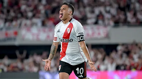 Juanfer Quintero festeja su tanto frente a Gimnasia de La Plata.