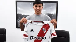 Felipe Esquivel, juvenil de River que extendió su contrato.