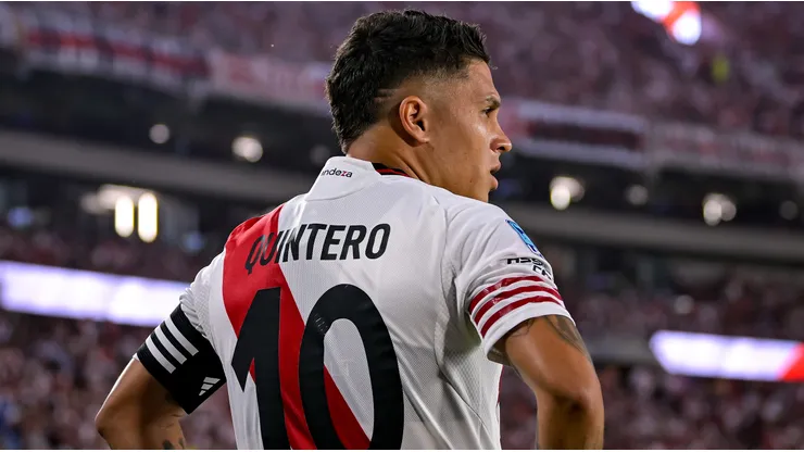 Juan Fernando Quintero, titular y capitán con River en la derrota ante Tigre.