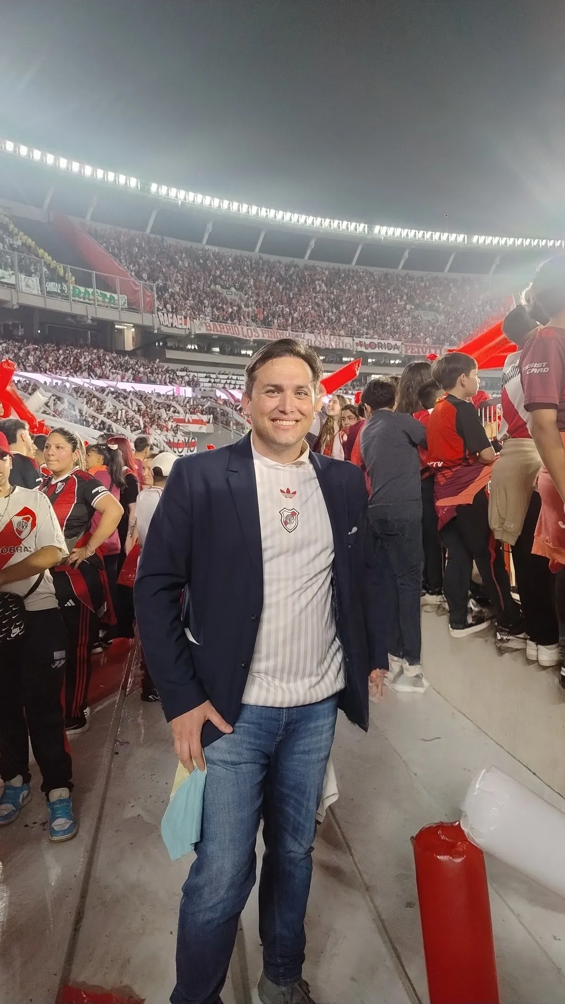 Belli en el Monumental. (Foto: @lbelliprincipe).