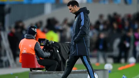 Leonardo Balerdi fue calificado por los periódicos franceses con los puntajes más bajos por su partido vs. PSG.
