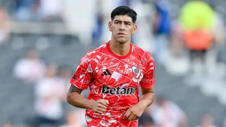 Lautaro Rivero, joven zaguero central de River Plate.
