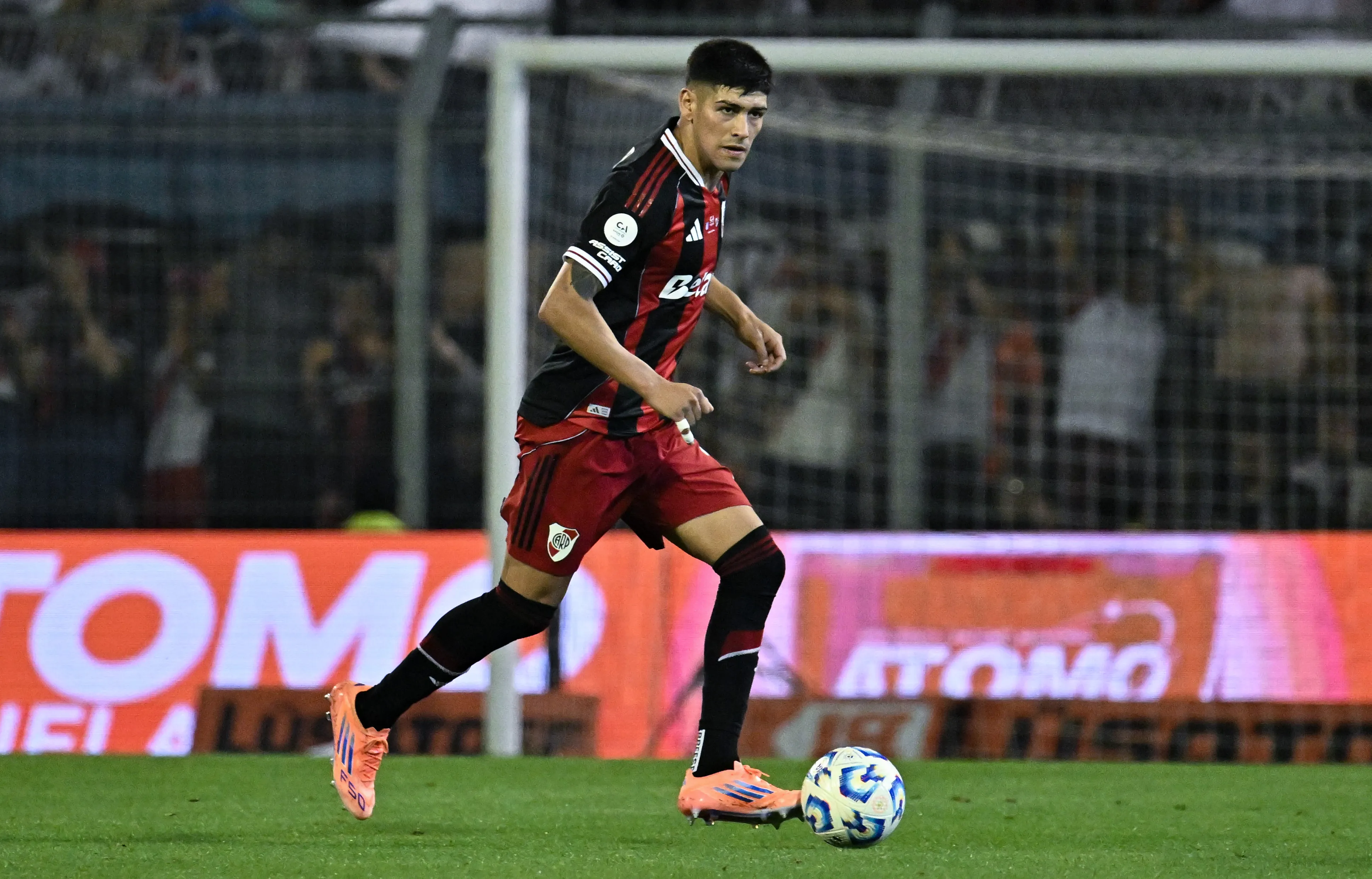 Lautaro Rivero, joven zaguero central de River Plate. (Getty Images)