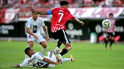 Estudiantes ante Riestra.