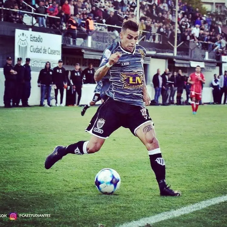 Matías Rosso en su paso por Estudiantes de Caseros. (Gentileza Matías Rosso).