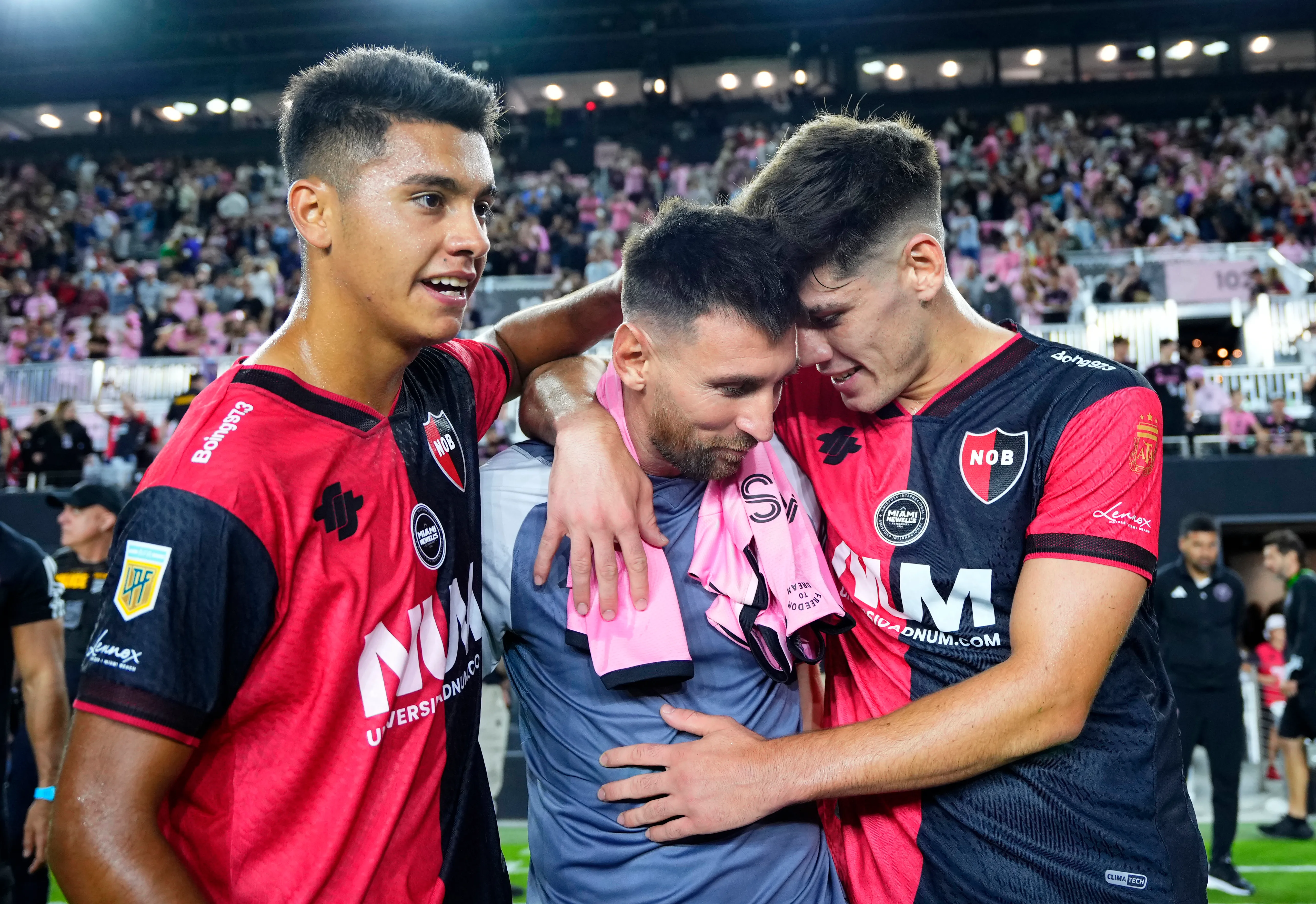 Newell’s no da el brazo a torcer en el sueño de atraer a Messi. (Getty).