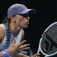 La inesperada derrota que podría hacer que Iga Swiatek pierda también el puesto 2 del ranking mundial
