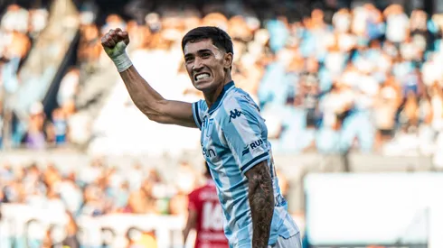 Santiago Solari festeja su gol en la victoria de Racing por 2-1 ante Argentinos Juniors.