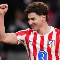 Atlético de Madrid aplastó a Barcelona y puso un pie en la final