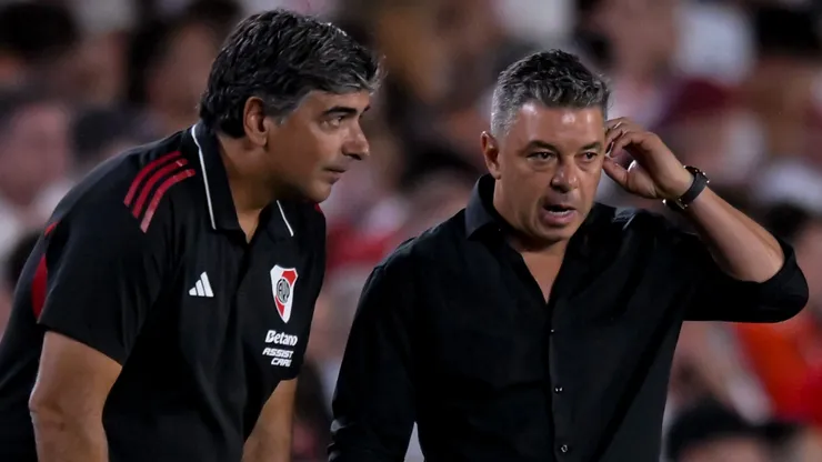 Matías Biscay junto a Marcelo Gallardo.