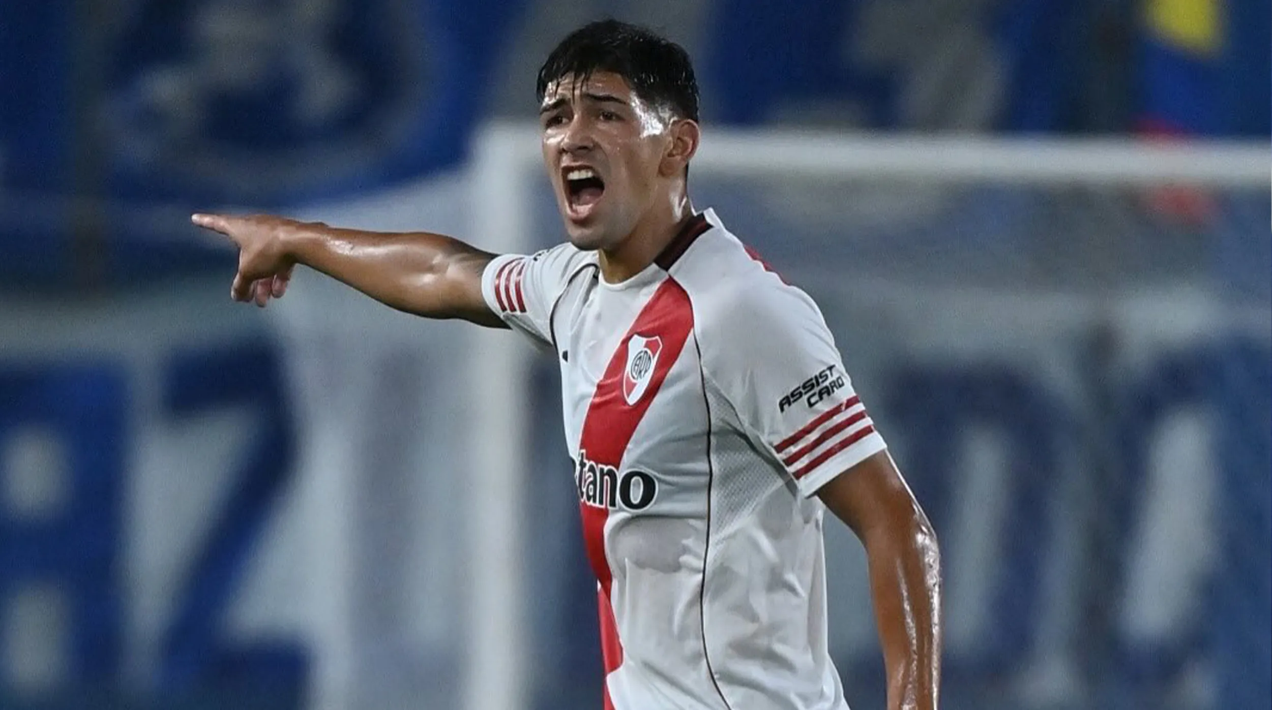 Lautaro Rivero deberá cuidarse de las tarjetas amarillas.