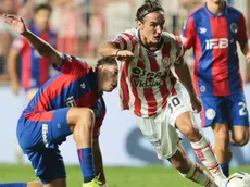 Con errados insólitos, Unión y San Lorenzo igualaron 0-0