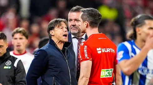 El DT de Sevilla fue expulsado en el duelo ante Deportivo Alavés.