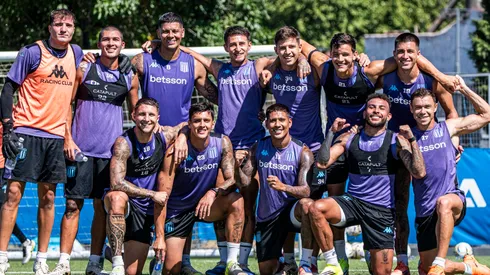 El plantel de Racing entrena con la mente puesta en Boca.