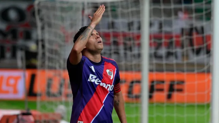 Juanfer Quintero celebra su gol ante Ciudad de Bolívar.