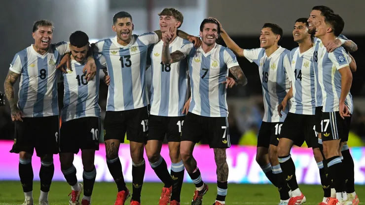 Los jugadores de la Selección y sus equipos.