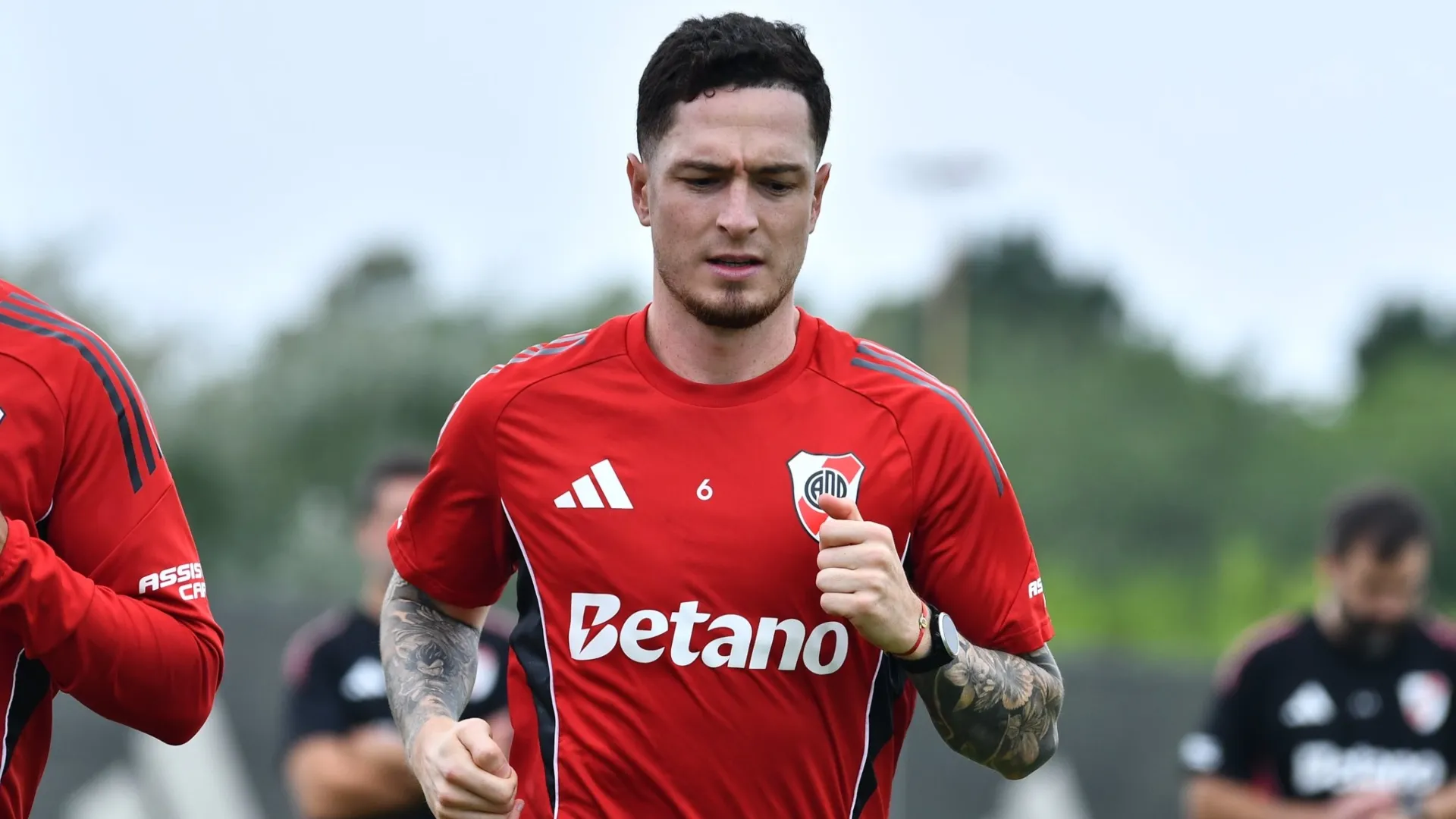 Aníbal Moreno en un entrenamiento. (Foto: Prensa River)