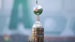 El trofeo de la Copa Libertadores.